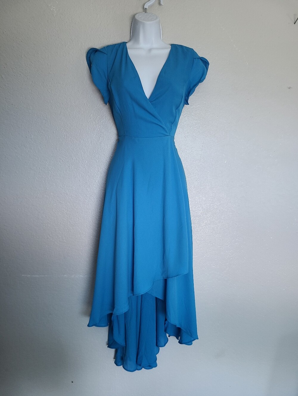 NWT Love Tree Teal Blue V-Neck High-Low Long Maxi Dress Size Small Flowy